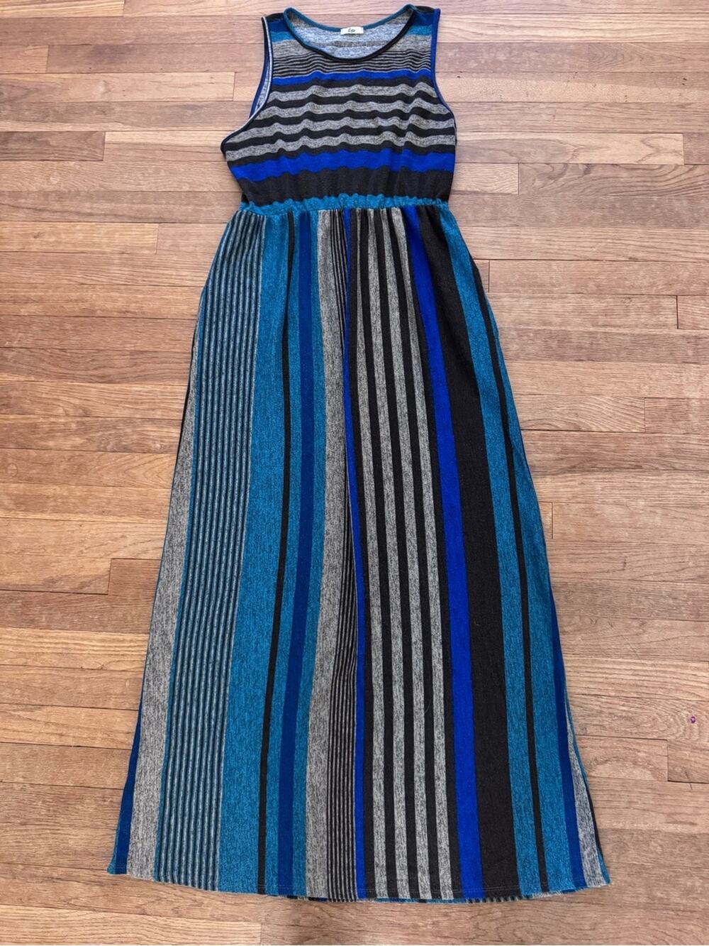 Égs California Women's Blue Gray Striped Sleeveless Maxi Dress - Size Large
b8